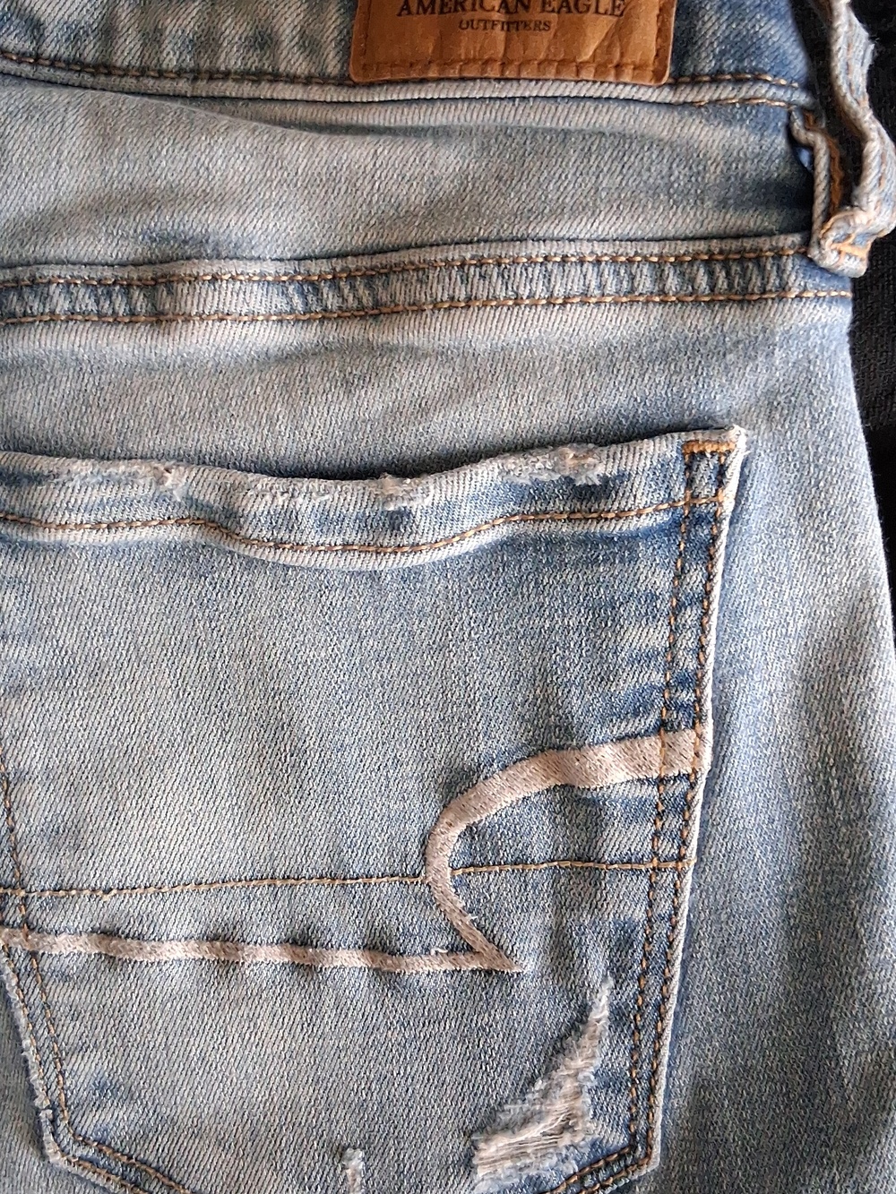American Eagle Outfitters Light Blue Distressed Women's Skinny Jeans - Picture 4 of 5